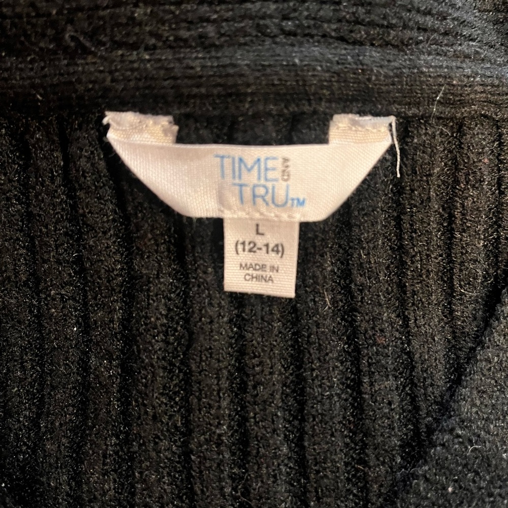 Black V-Neck Ribbed Button Up Cropped Sweater - Picture 4 of 4